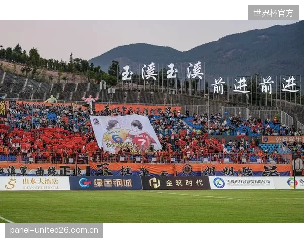 升班马重庆铜梁龙表现惊艳，其高效轮换策略成取分关键。